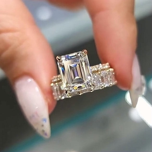 Nadia - HYVE